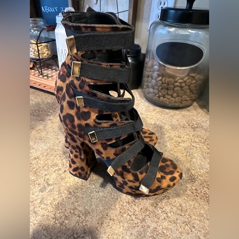 Cheetah High Heels